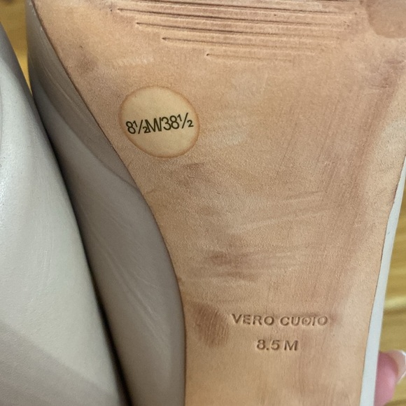 BCBGMaxAzria Women’s Tan Slip On Heels Size 8.5 - Picture 7 of 7